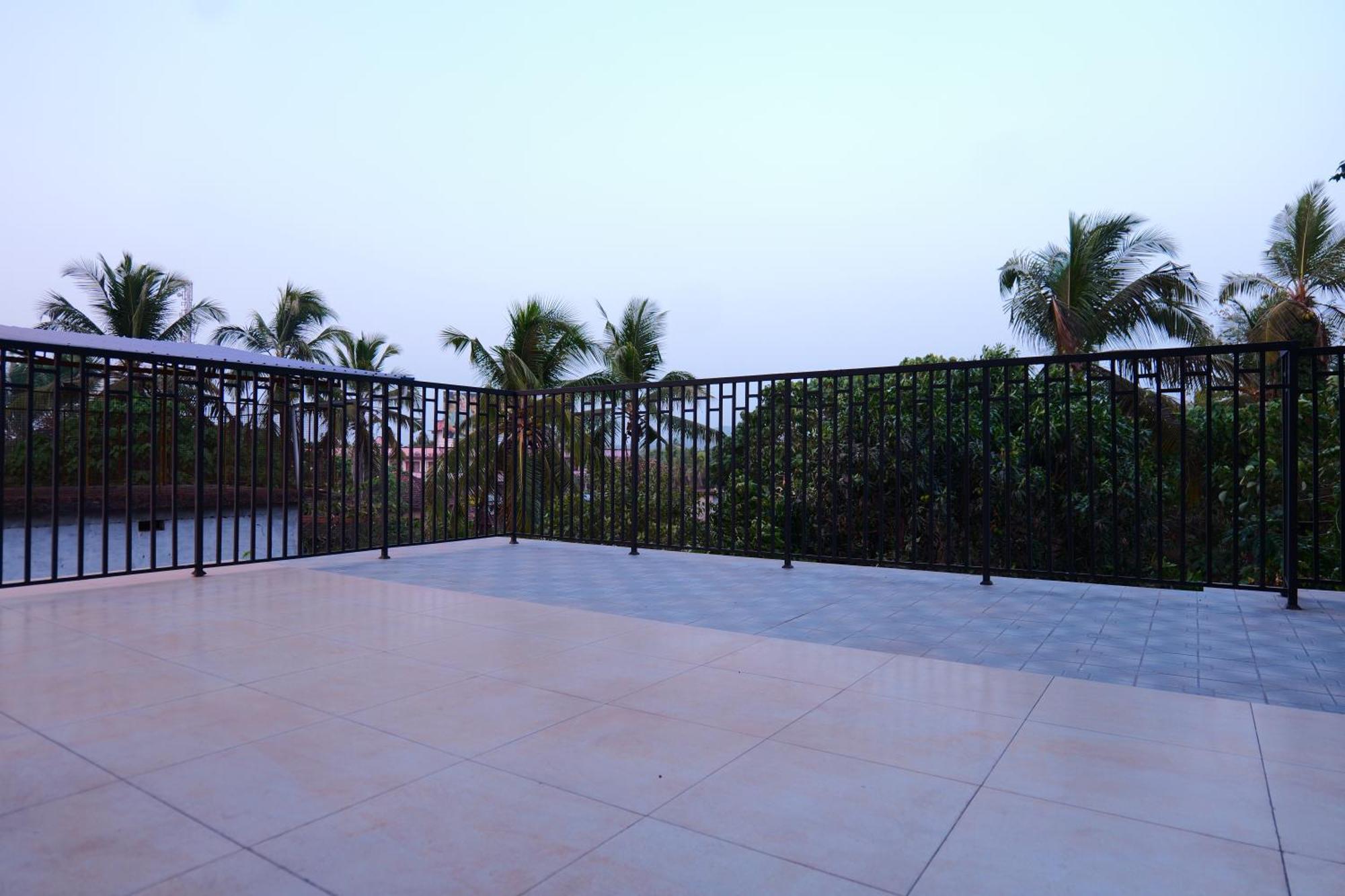 Hotel Classico International Kannangad Exterior photo